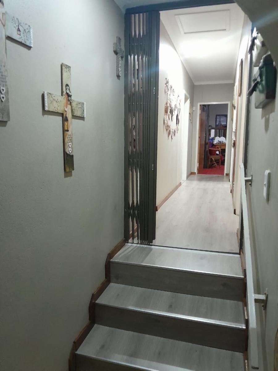 4 Bedroom Property for Sale in Deneysville Free State